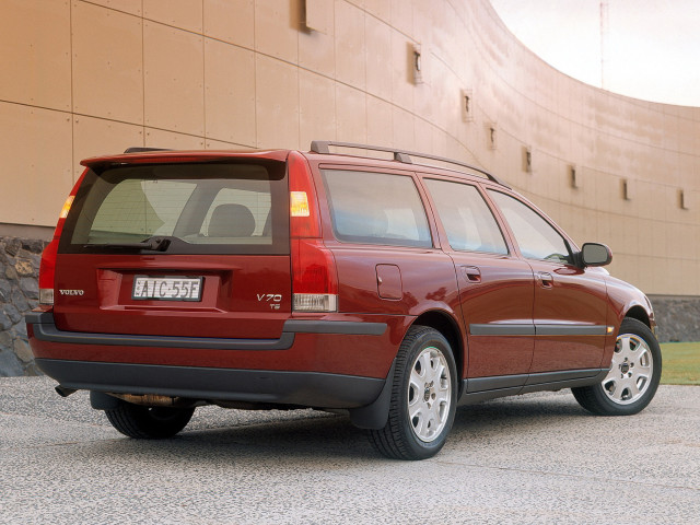 Volvo V70 фото