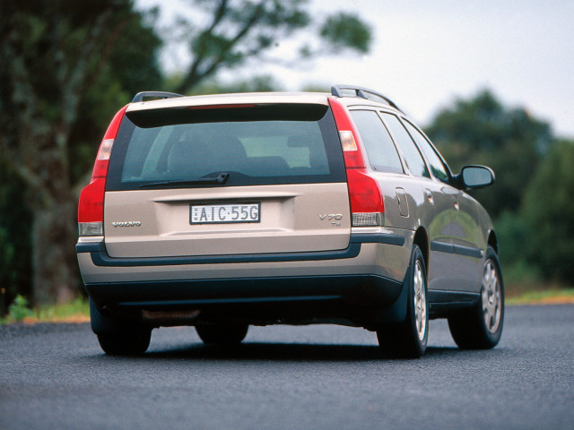 Volvo V70 фото