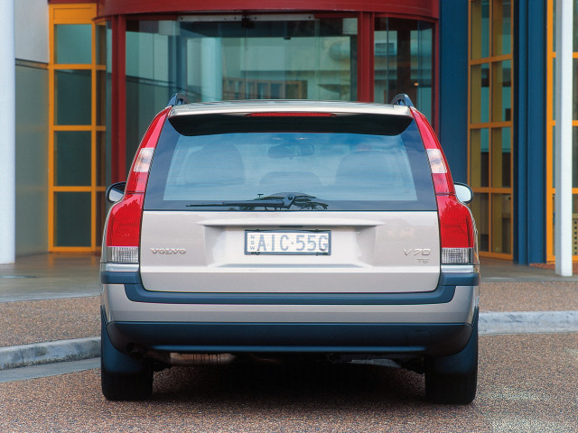 Volvo V70 фото