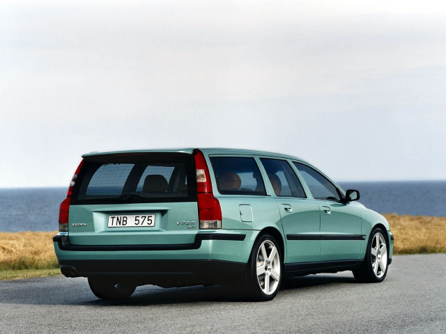 Volvo V70 фото