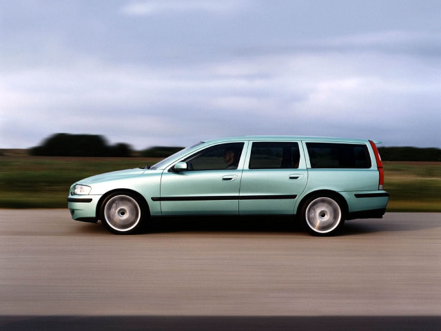 Volvo V70 фото