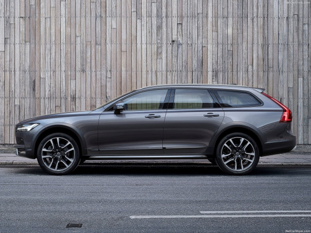 Volvo V90 Cross Country фото