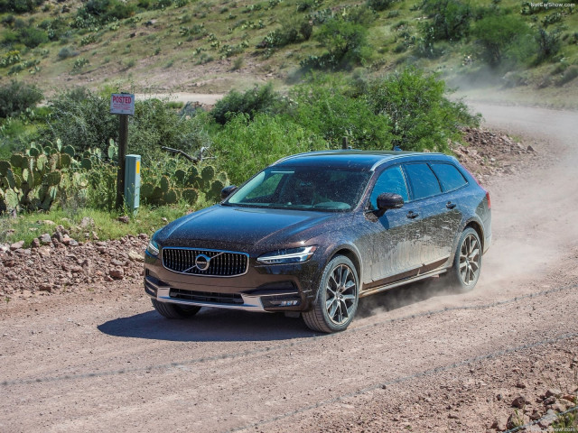 Volvo V90 Cross Country фото