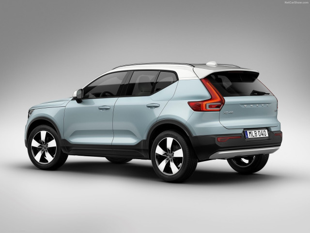 Volvo XC40 фото