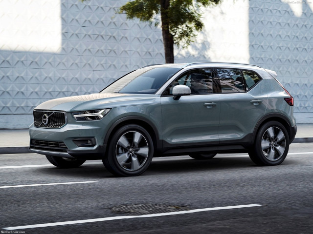 Volvo XC40 фото