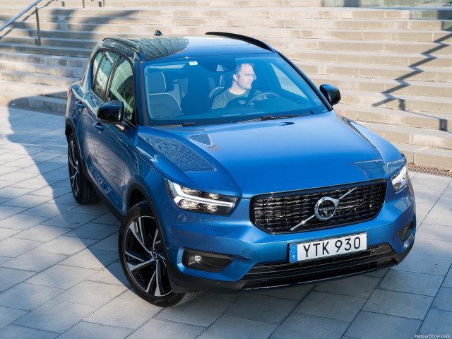 Volvo XC40 фото