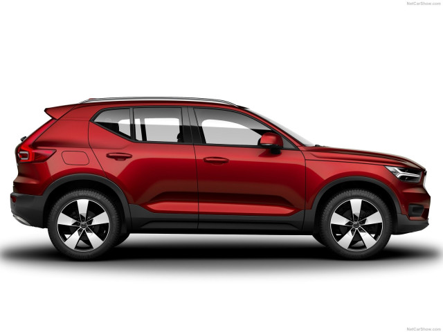 Volvo XC40 фото