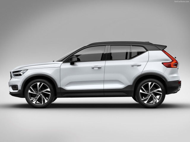 Volvo XC40 фото