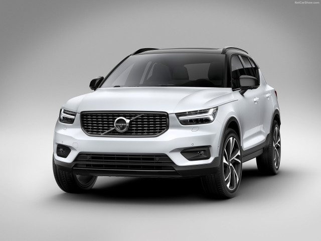 Volvo XC40 фото