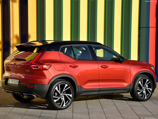 Volvo XC40 фото