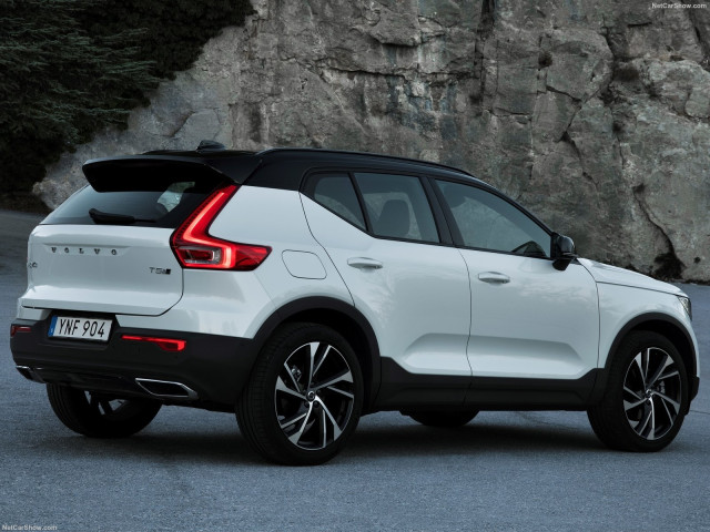 Volvo XC40 фото