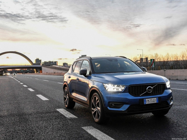 Volvo XC40 фото