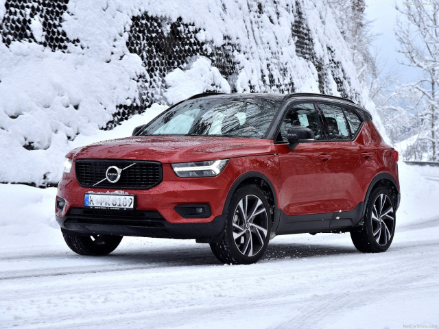 Volvo XC40 фото