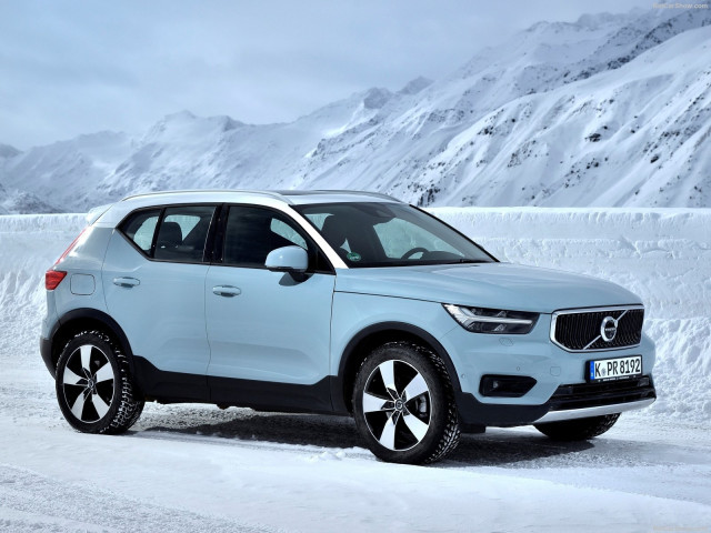 Volvo XC40 фото