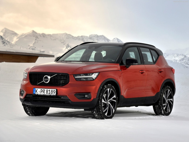 Volvo XC40 фото