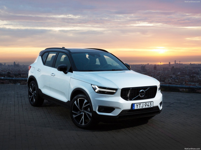 Volvo XC40 фото