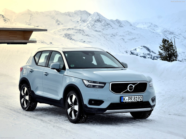 Volvo XC40 фото