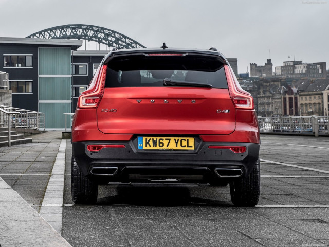 Volvo XC40 фото