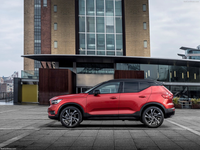 Volvo XC40 фото