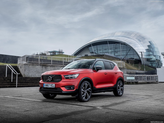 Volvo XC40 фото