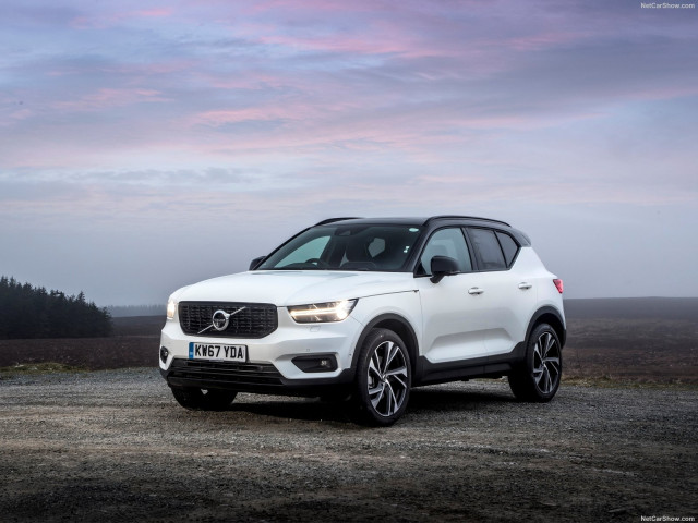 Volvo XC40 фото