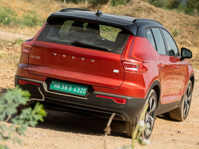 Volvo XC40 фото