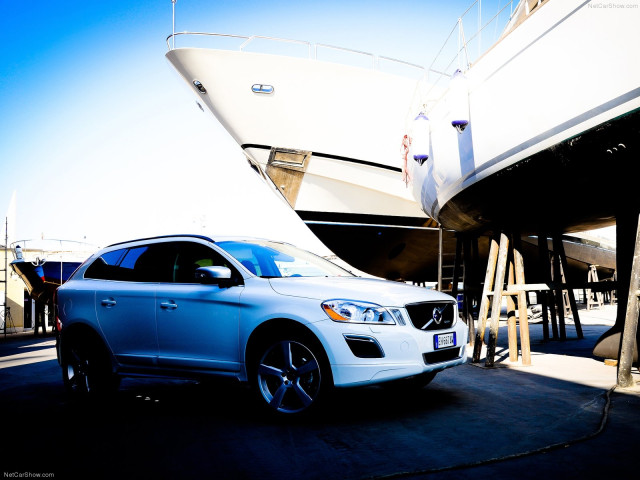 Volvo XC60 R-Design фото