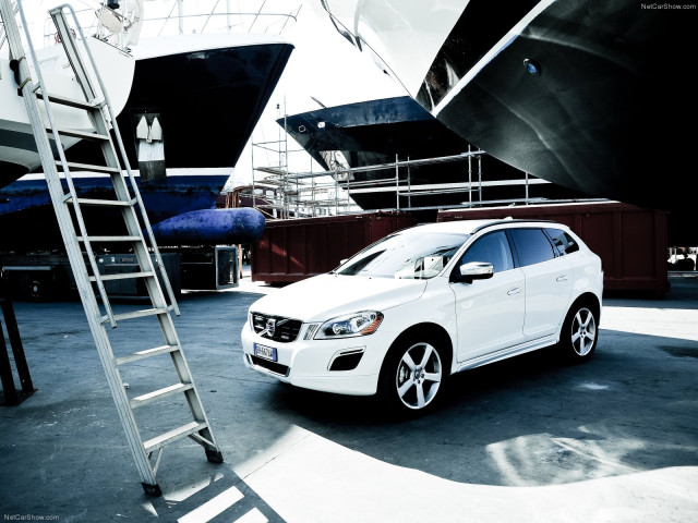 Volvo XC60 R-Design фото