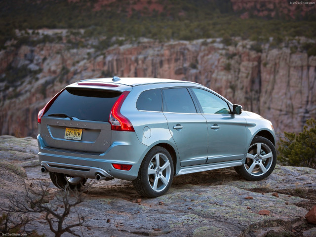 Volvo XC60 R-Design фото