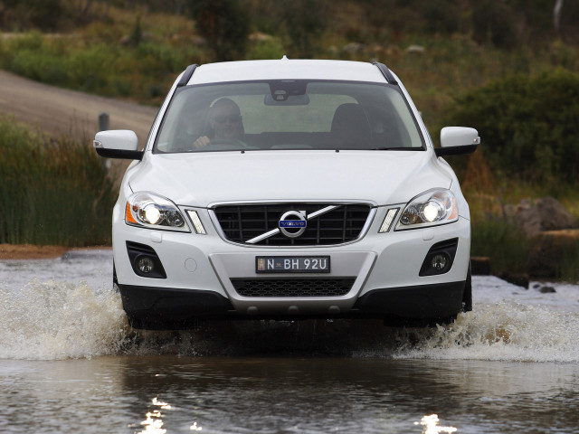 Volvo XC60 фото