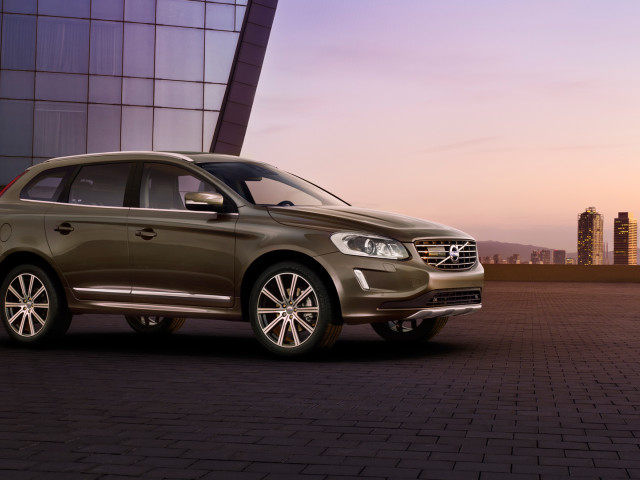 Volvo XC60 фото