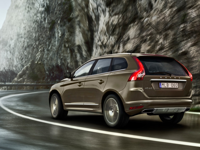 Volvo XC60 фото