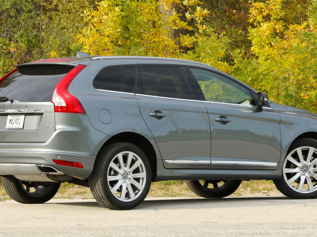 Volvo XC60 фото