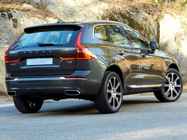 Volvo XC60 фото