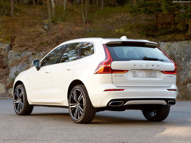 Volvo XC60 фото