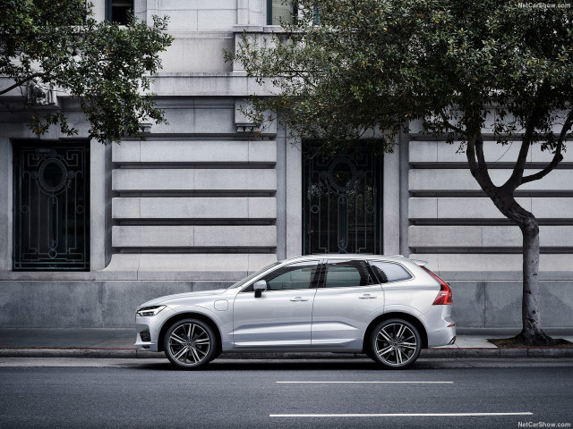 Volvo XC60 фото