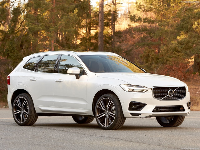 Volvo XC60 фото