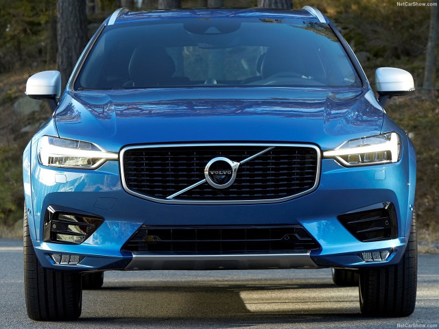 Volvo XC60 фото