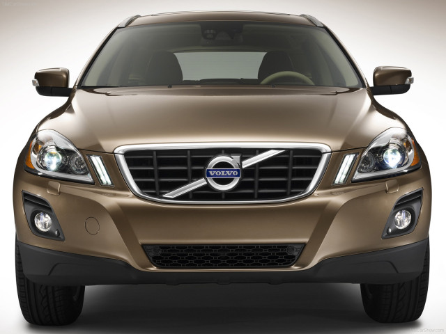 Volvo XC60 фото