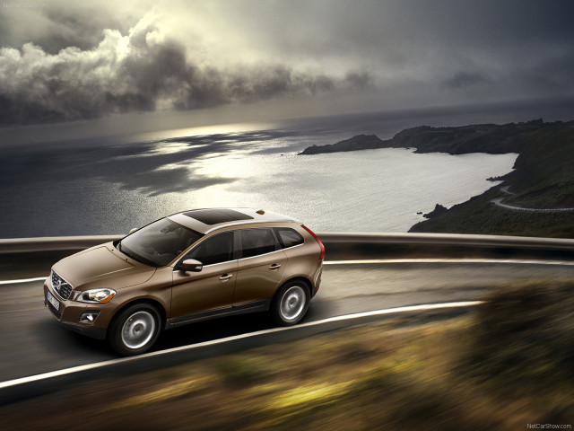 Volvo XC60 фото