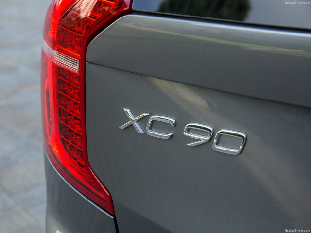 Volvo XC90 UK-Version фото