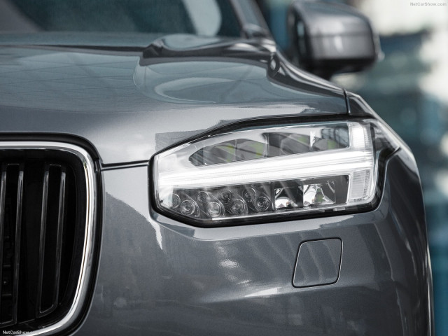 Volvo XC90 UK-Version фото