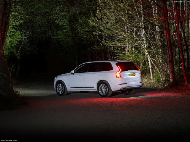 Volvo XC90 UK-Version фото