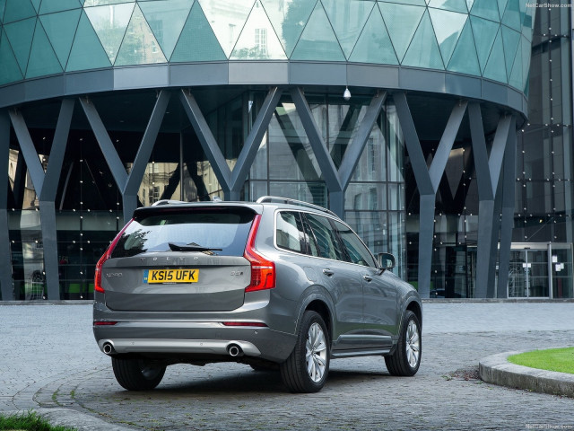 Volvo XC90 UK-Version фото