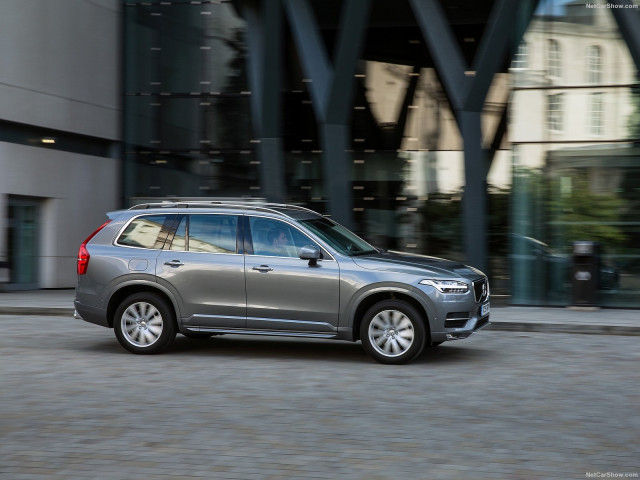 Volvo XC90 UK-Version фото