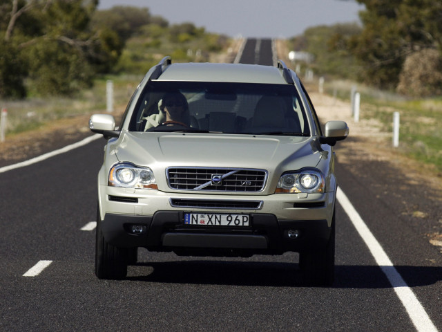 Volvo XC90 фото