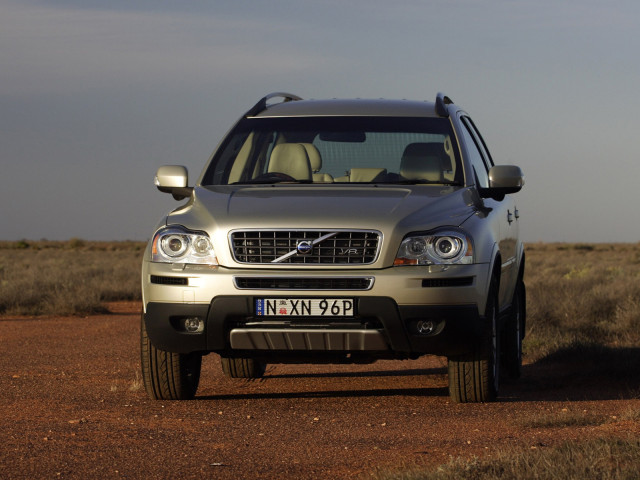 Volvo XC90 фото