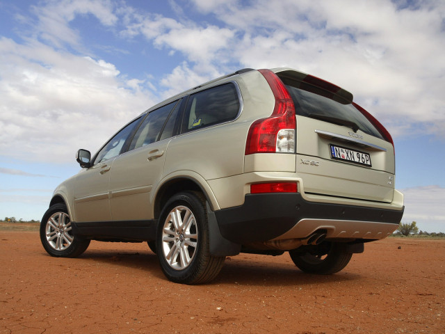 Volvo XC90 фото