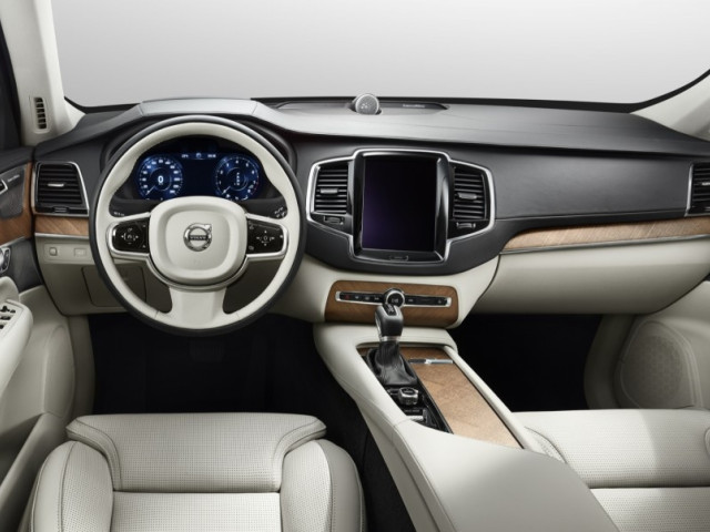 Volvo XC90 фото