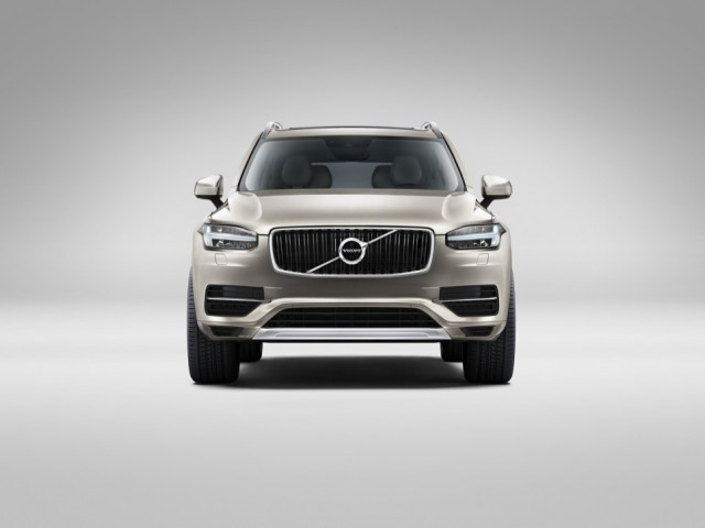 Volvo XC90 фото